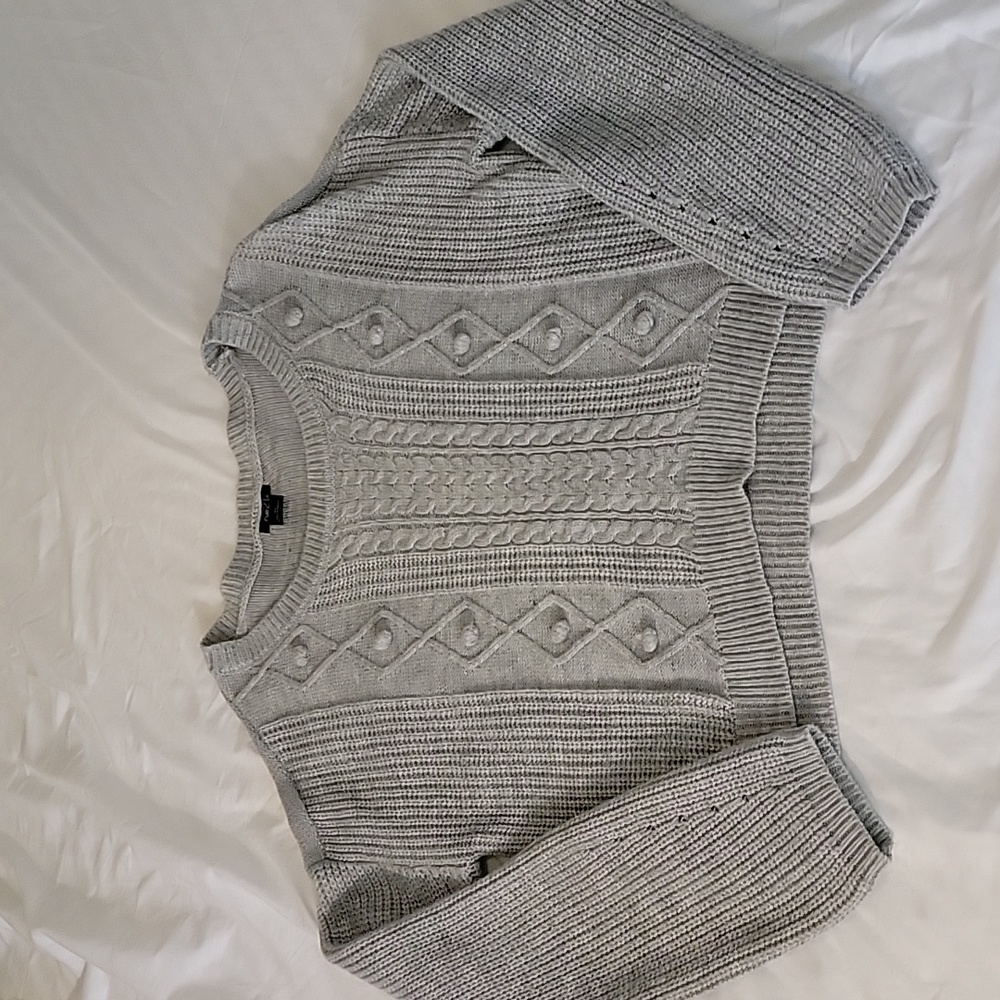 Rue21 Cropped Gray sweater